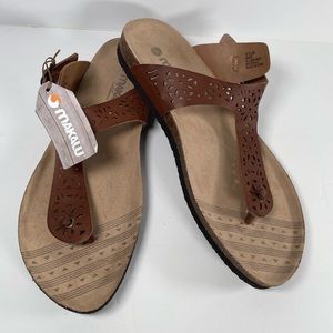 Makalu Brie, BRAND NEW Sandals Slip on Women’s Size 9.5
